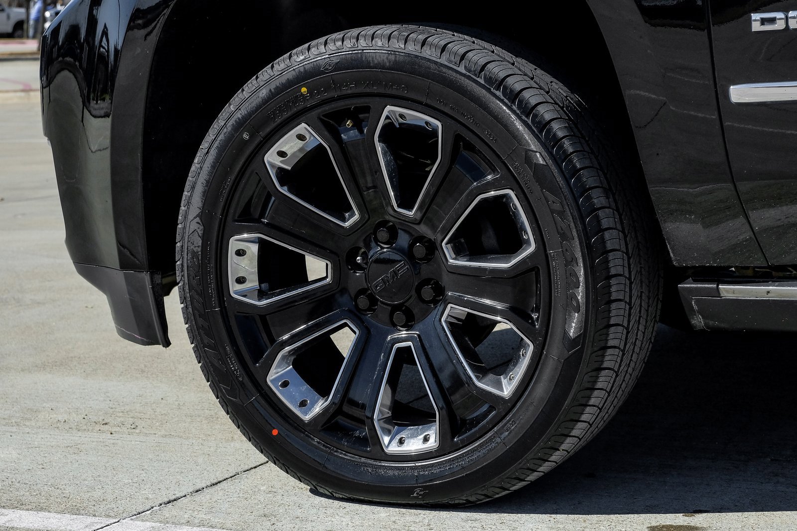 Used 2020 GMC Yukon Denali w/ Denali Ultimate Package image 60