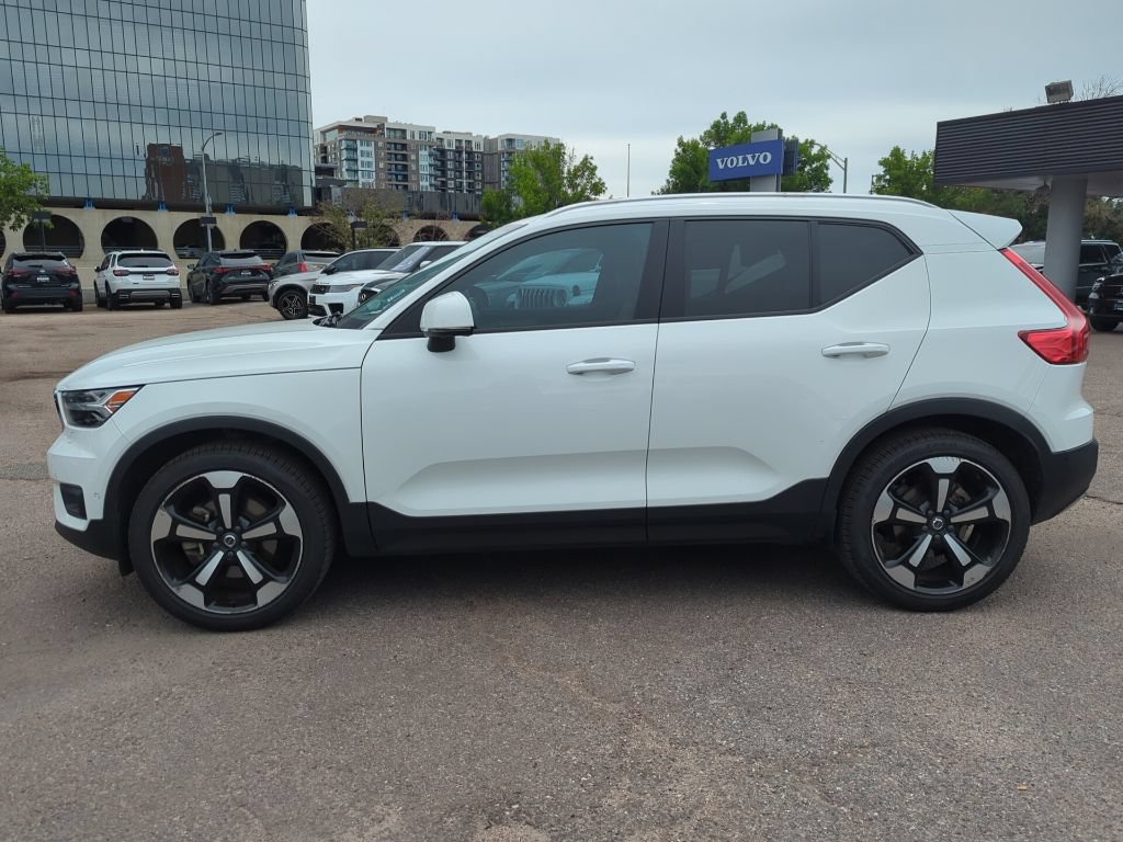 Used 2019 Volvo XC40 T5 Momentum AWD/4WD image 4