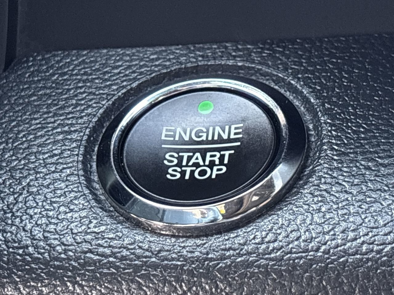 Used 2022 Ford F450 Platinum w/ FX4 Off-Road Package image 36