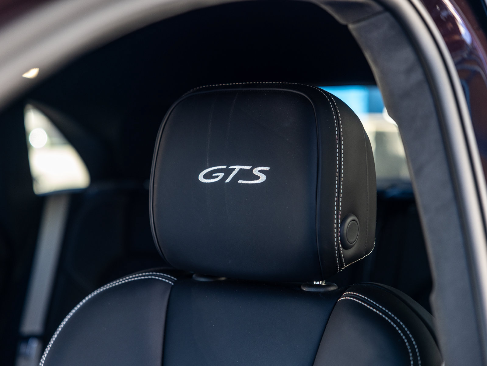 Certified 2024 Porsche Macan GTS AWD/4WD image 48