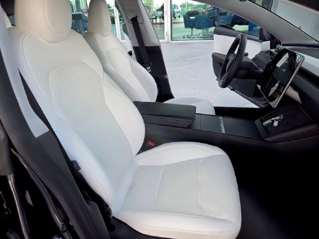 Used 2025 Tesla Model 3 Long Range RWD image 23