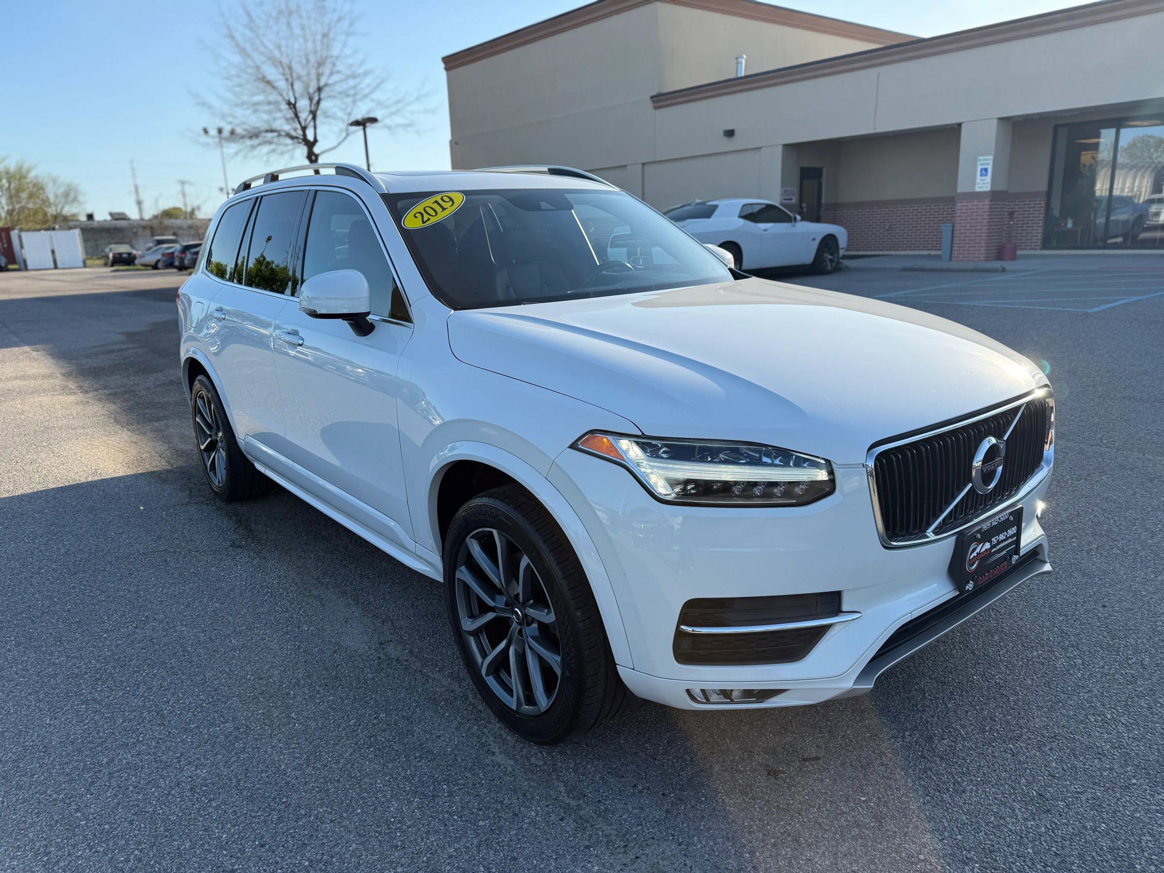 Used 2019 Volvo XC90 T6 Momentum AWD/4WD image 5