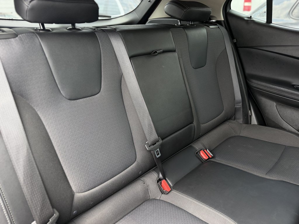 Used 2021 Buick Encore GX Select w/ Experience Buick Package FWD image 16