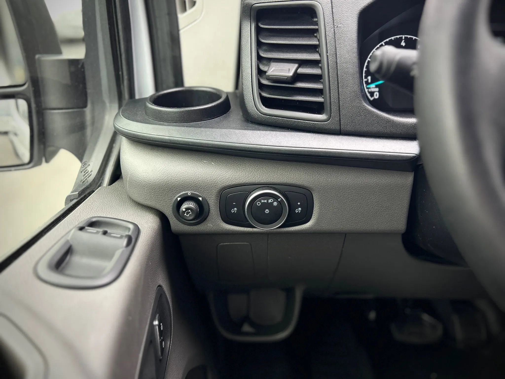 Used 2023 Ford Transit 350 XL image 11