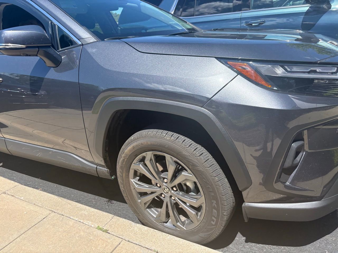 Used 2023 Toyota RAV4 Limited AWD/4WD image 2