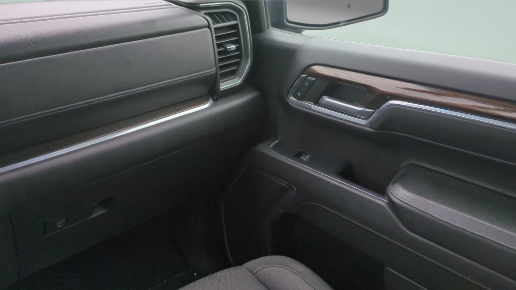 Used 2024 Chevrolet Silverado 1500 LT AWD/4WD image 13