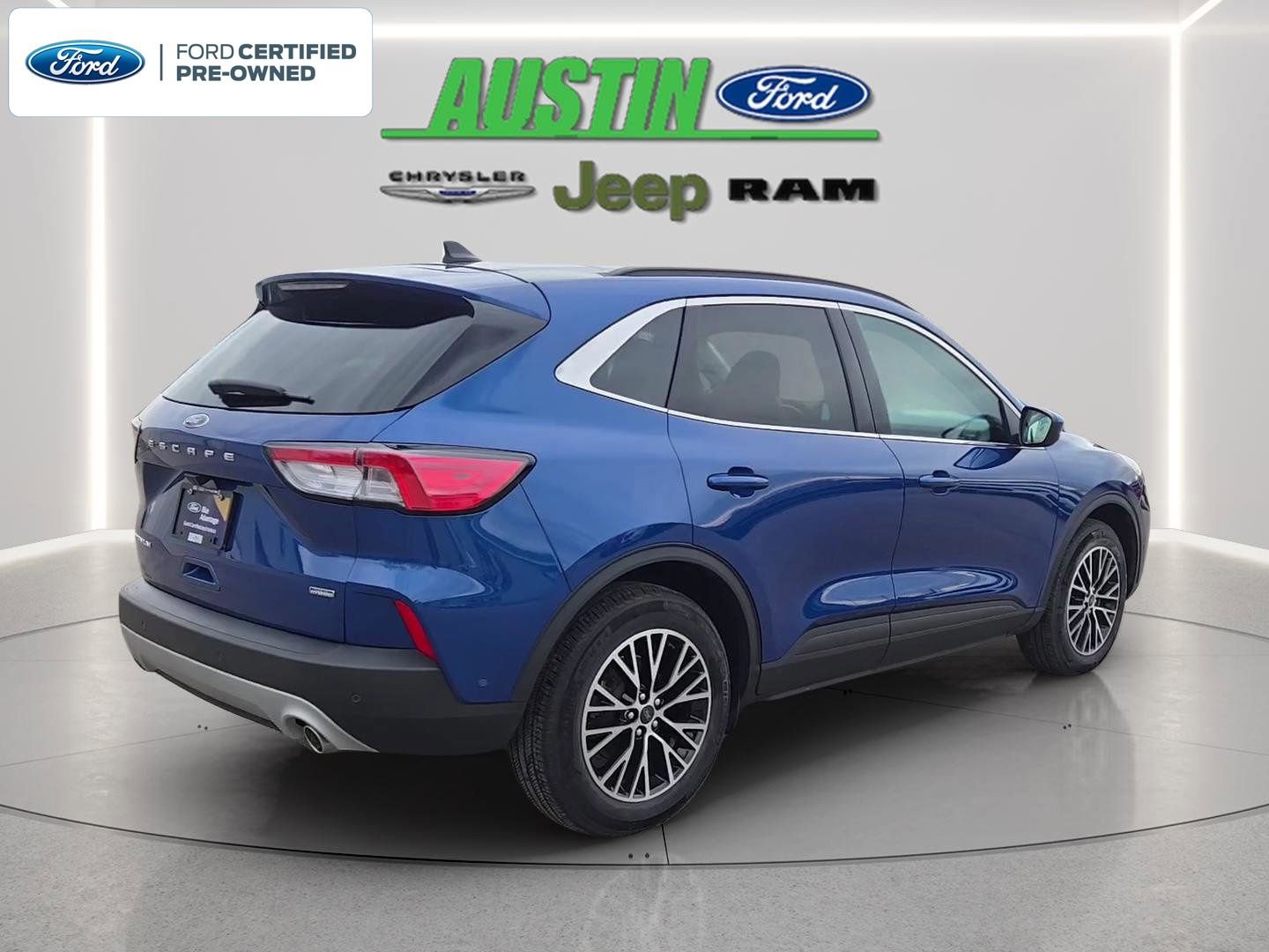 Certified 2022 Ford Escape Titanium w/ Titanium Premium Package FWD image 5