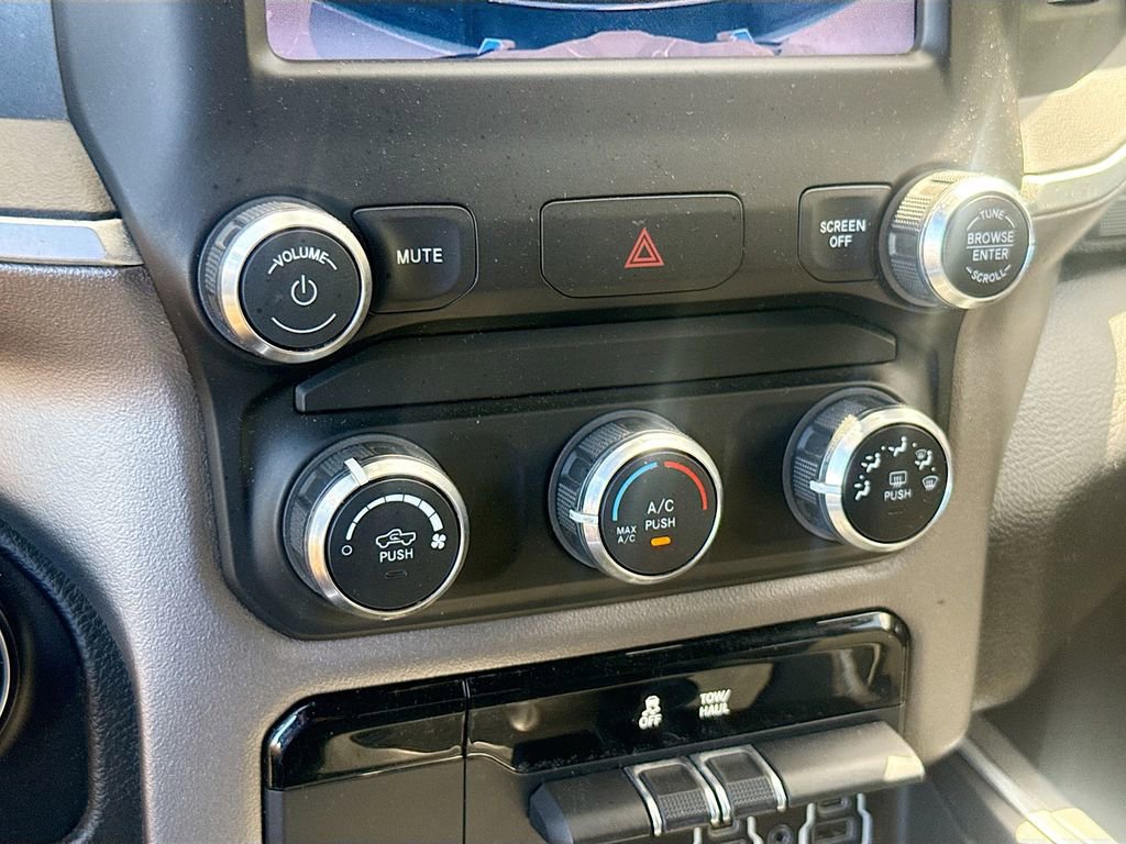 Used 2019 RAM 1500 Big Horn image 17