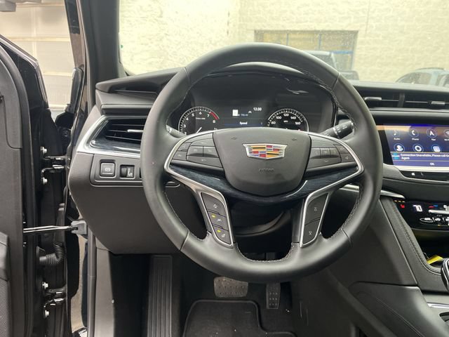 Used 2025 Cadillac XT5 Premium Luxury FWD image 13