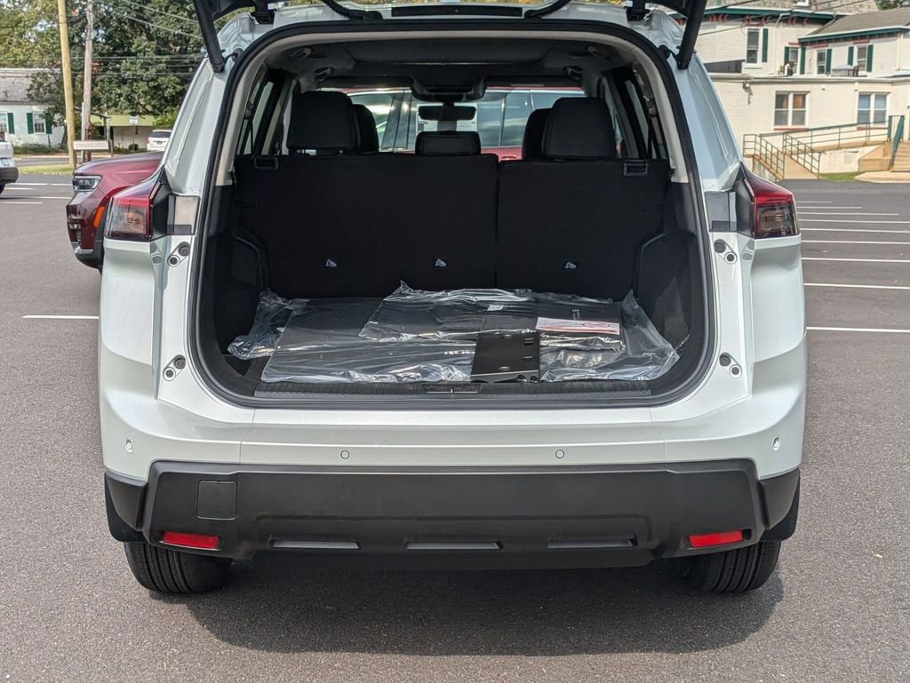 New 2026 Nissan Rogue SV w/ SV Premium Package image 21