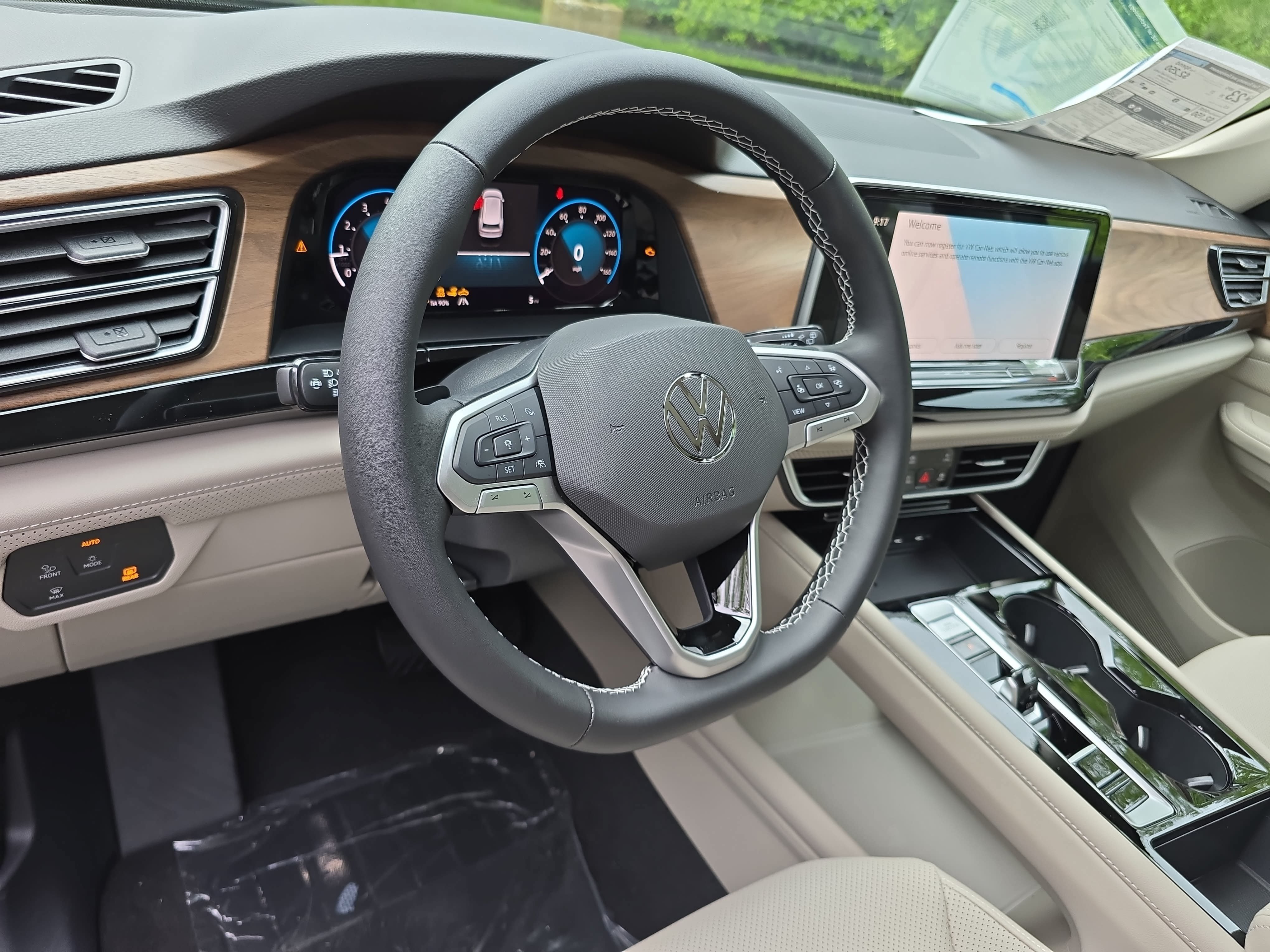 New 2026 Volkswagen Atlas SE FWD image 17