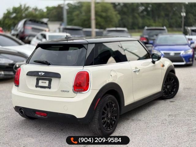 Used 2017 MINI Cooper 2-Door Hardtop image 6