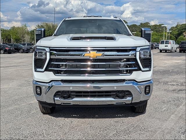 New 2026 Chevrolet Silverado 3500 LTZ w/ LTZ Convenience Package AWD/4WD image 9