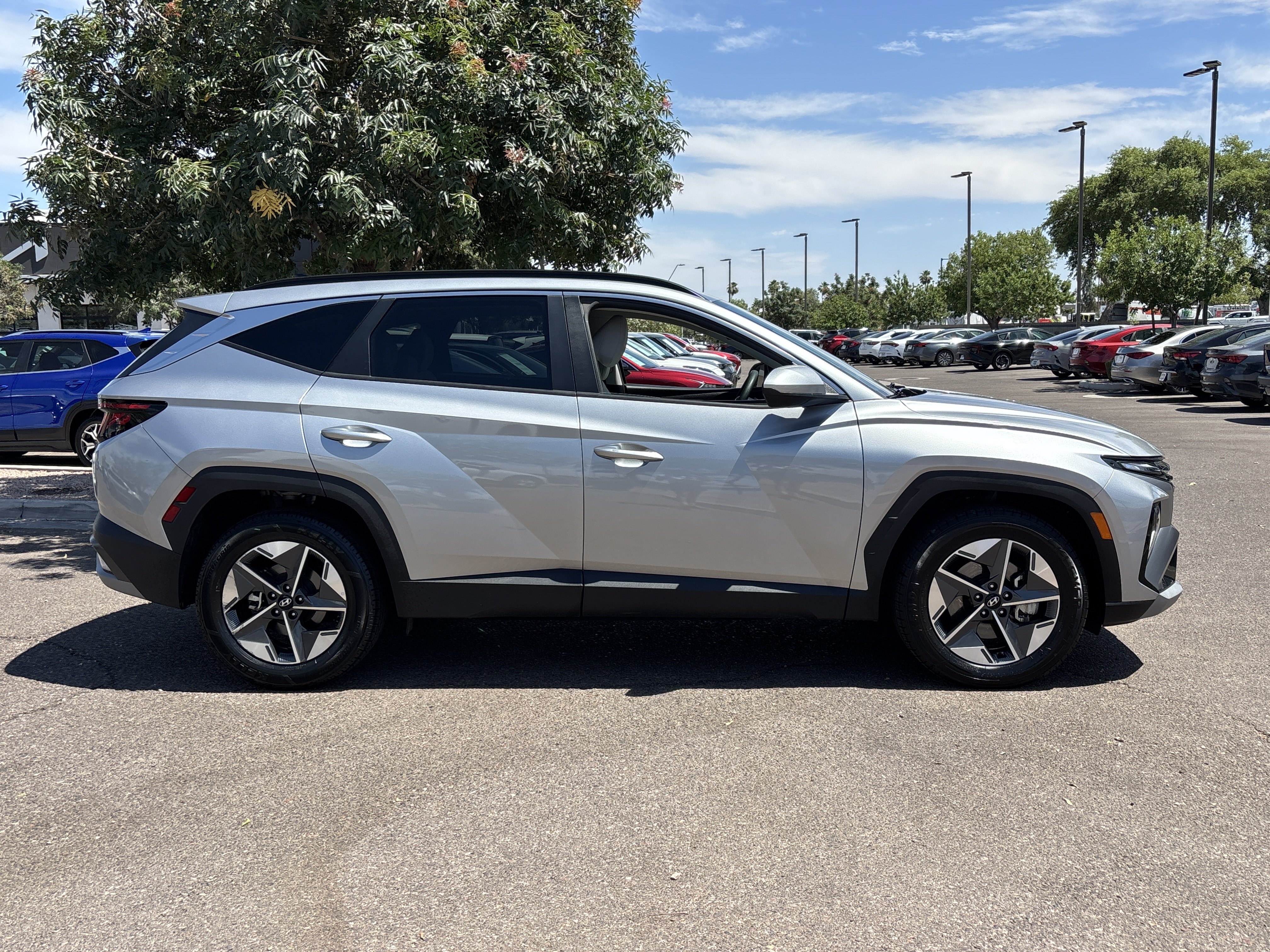 Used 2025 Hyundai Tucson SEL FWD image 6