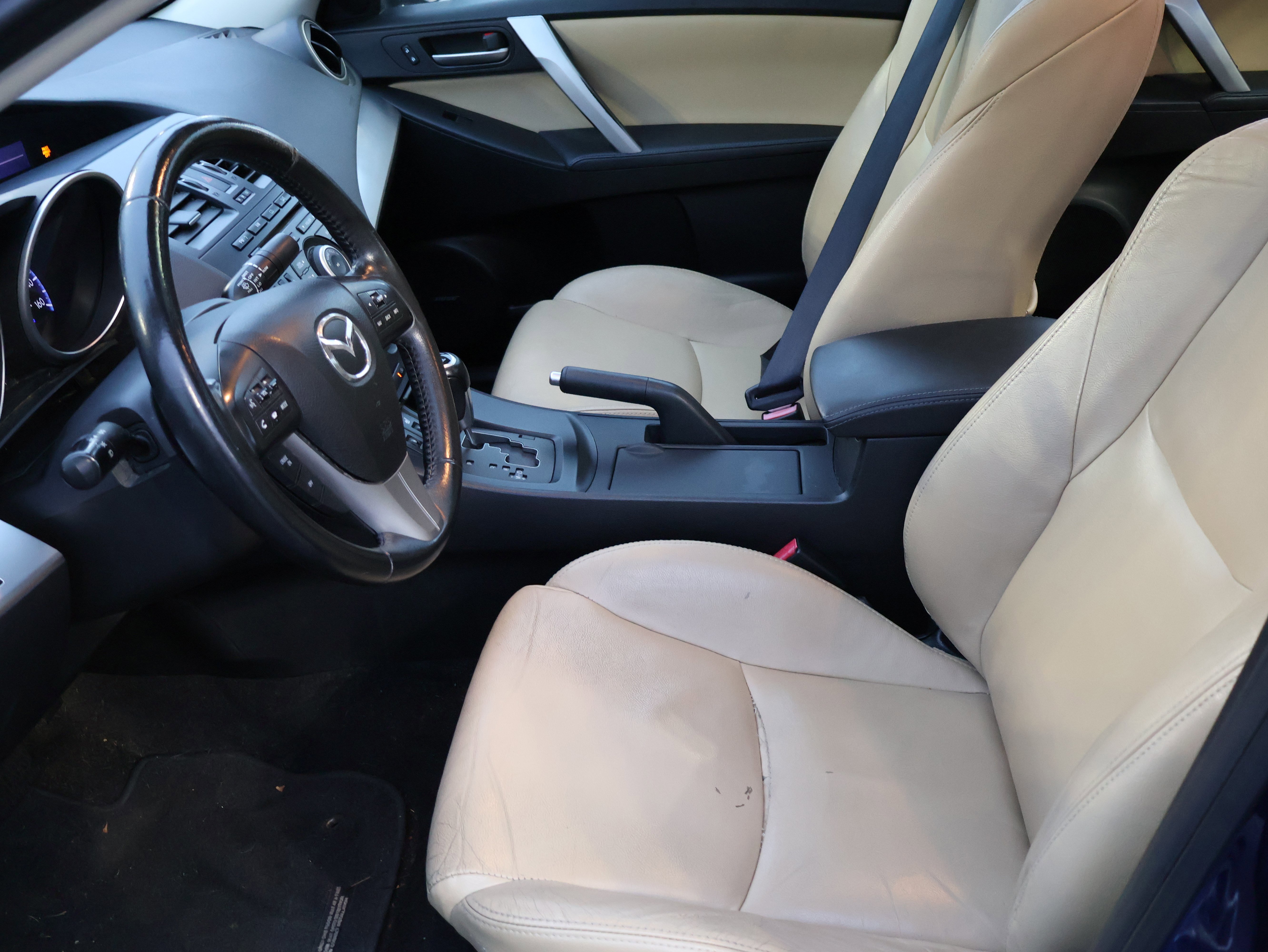 Used 2012 MAZDA MAZDA3 i Grand Touring image 38