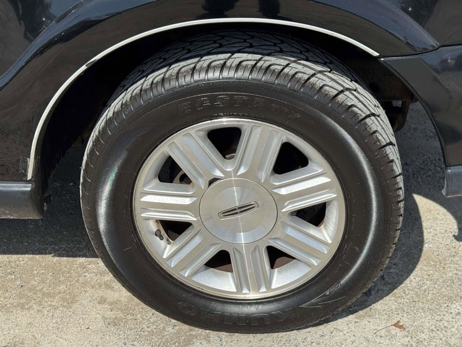 Used 2002 Lincoln Blackwood image 6