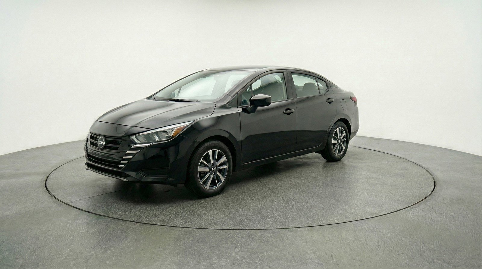 Used 2025 Nissan Versa SV FWD image 3
