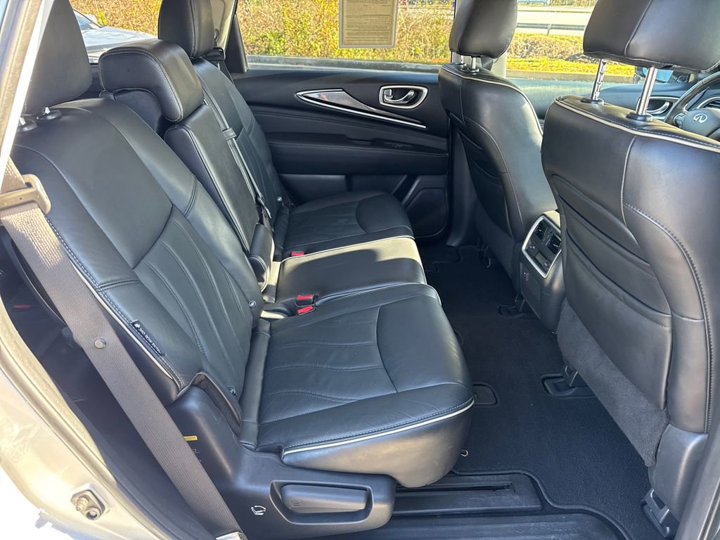 Used 2019 INFINITI QX60 Luxe w/ Essential Package image 15