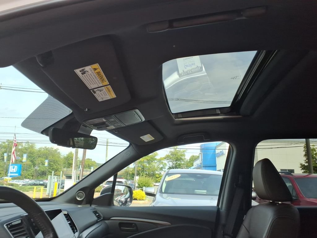 Certified 2024 Honda Passport EX-L image 10