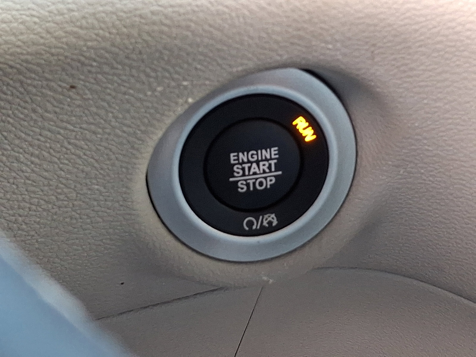 Used 2023 Chrysler Pacifica Touring-L image 23