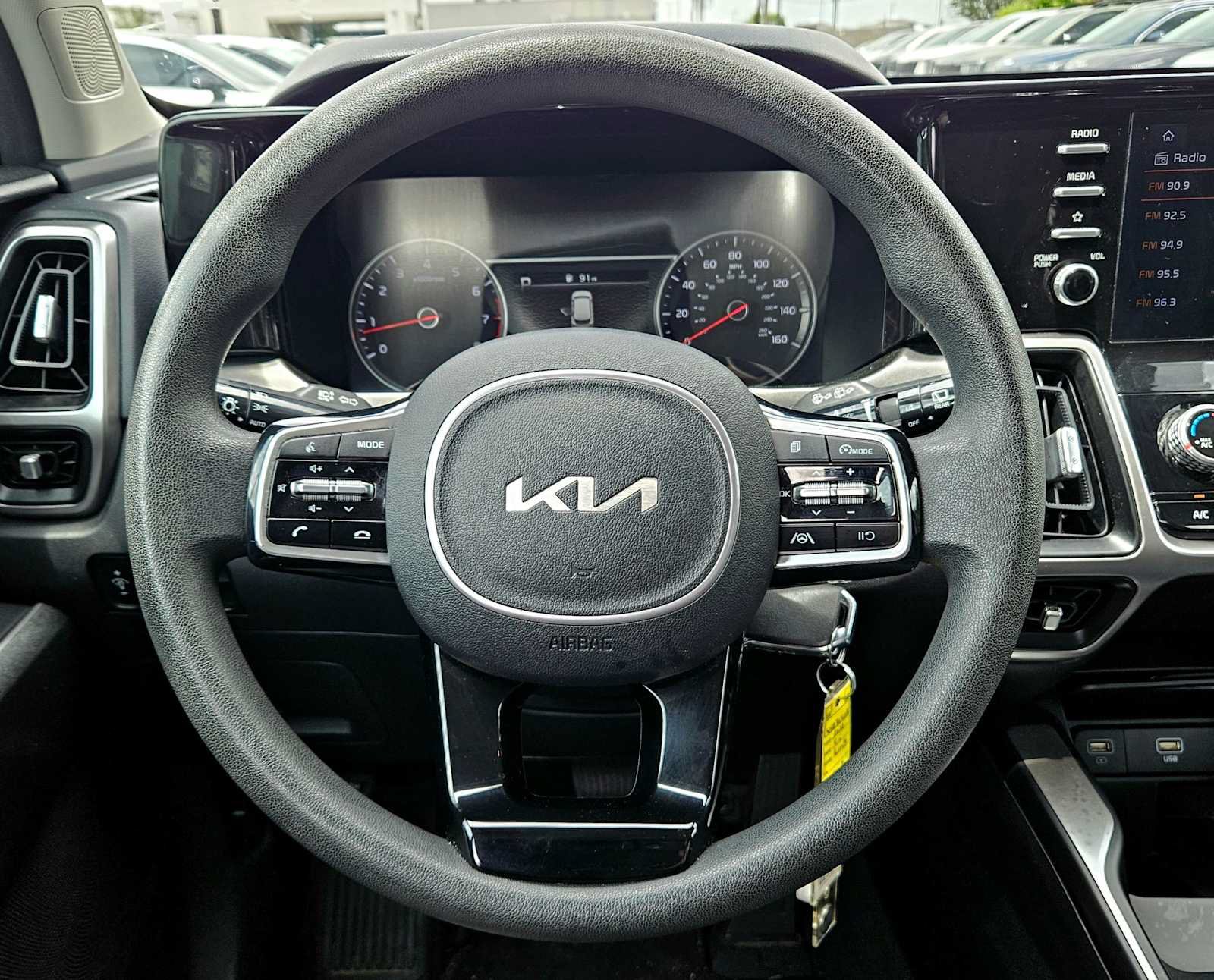Used 2022 Kia Sorento LX FWD image 22