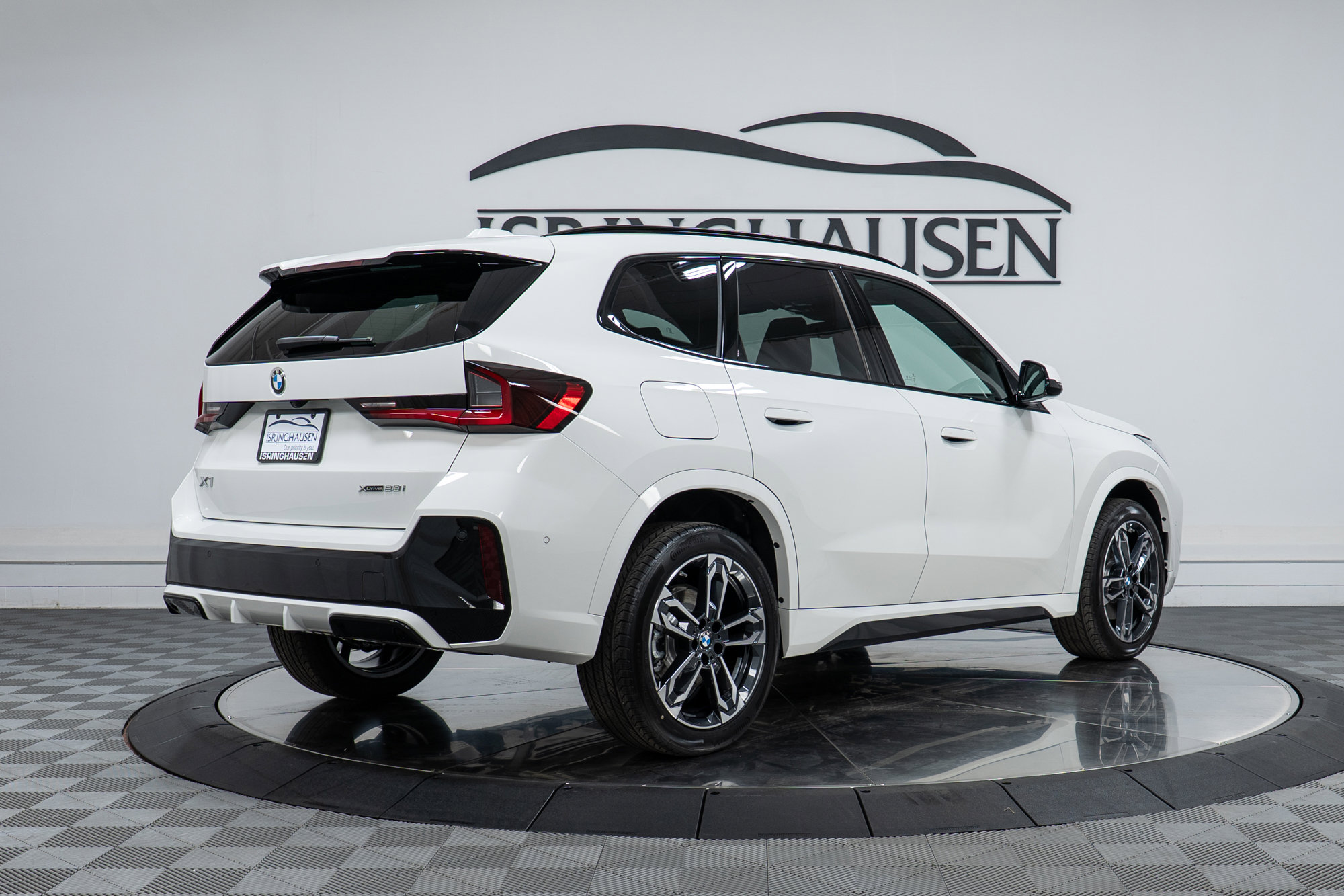 Used 2026 BMW X1 xDrive28i w/ M Sport Package image 5