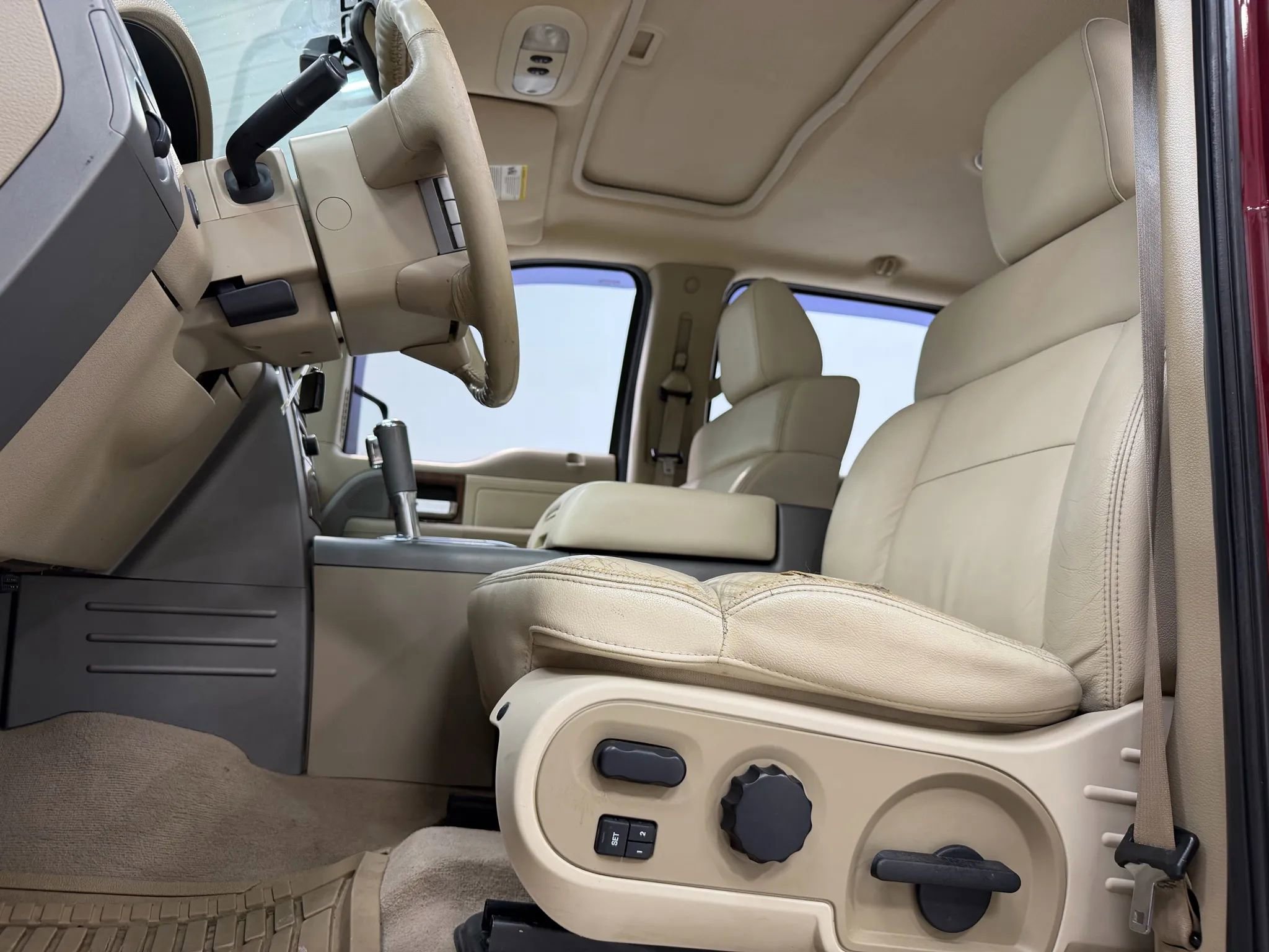 Used 2004 Ford F150 Lariat AWD/4WD image 15