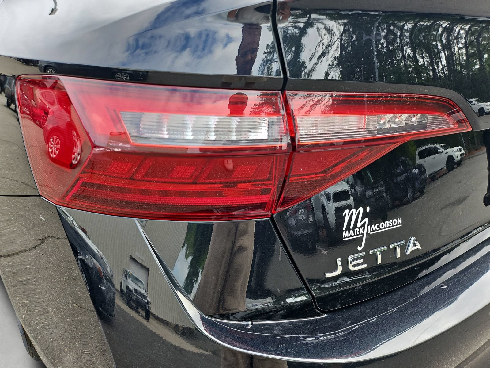 Used 2024 Volkswagen Jetta SE FWD image 18