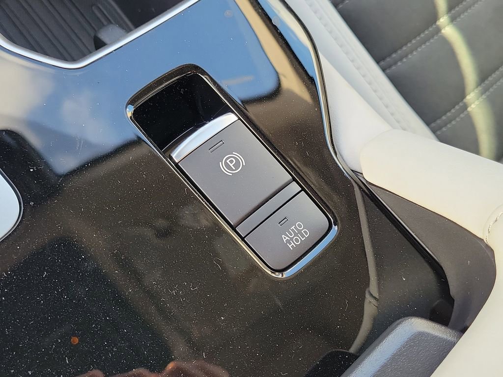 New 2025 Mitsubishi Outlander SE image 20