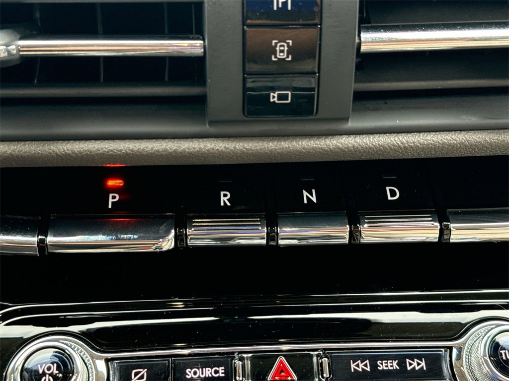 Used 2021 Lincoln Corsair Reserve w/ Equipment Group 201A image 22