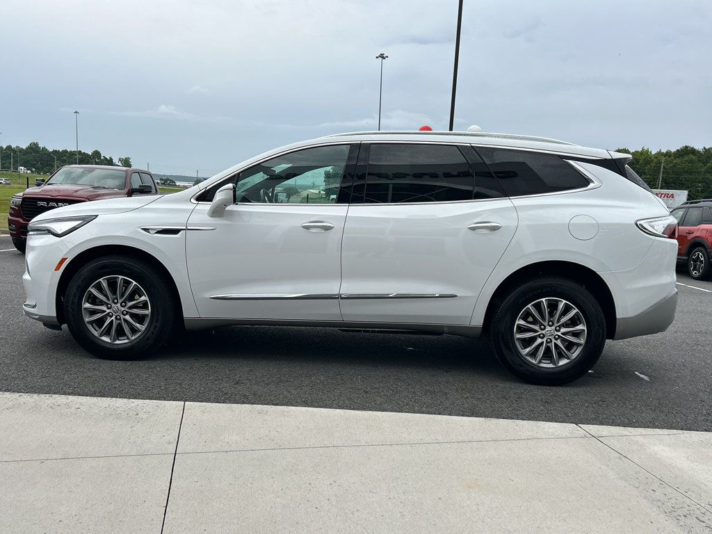 Used 2024 Buick Enclave Premium AWD/4WD image 5
