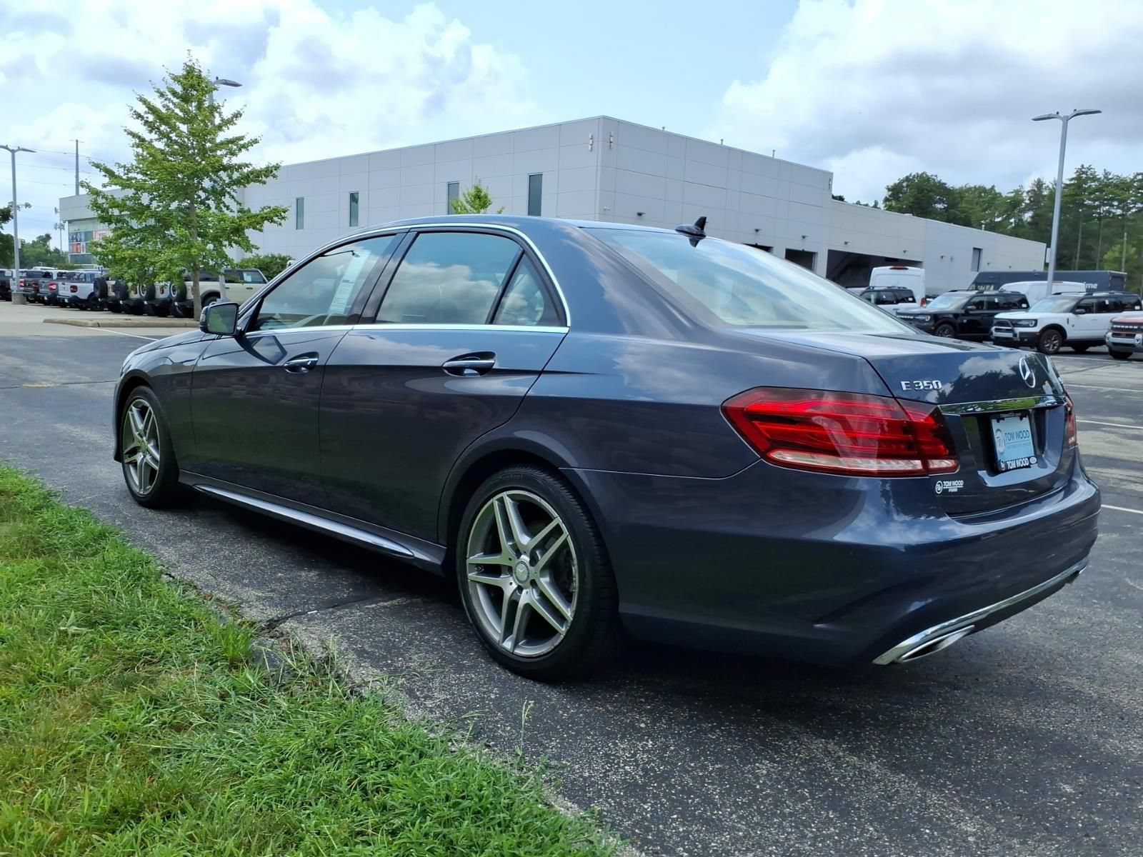 Used 2014 Mercedes-Benz E 350 4MATIC Sedan image 7