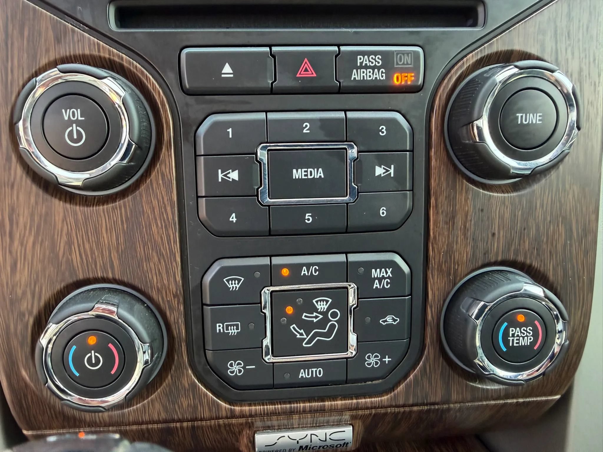 Used 2013 Ford F150 Lariat w/ Luxury Equipment Group AWD/4WD image 32
