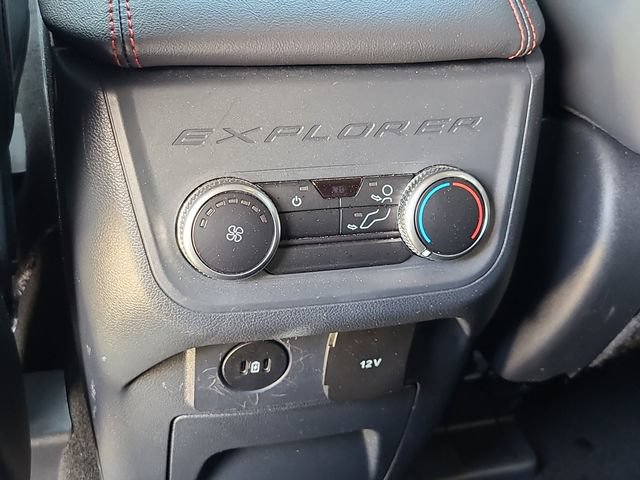 Used 2025 Ford Explorer ST-Line AWD/4WD image 10