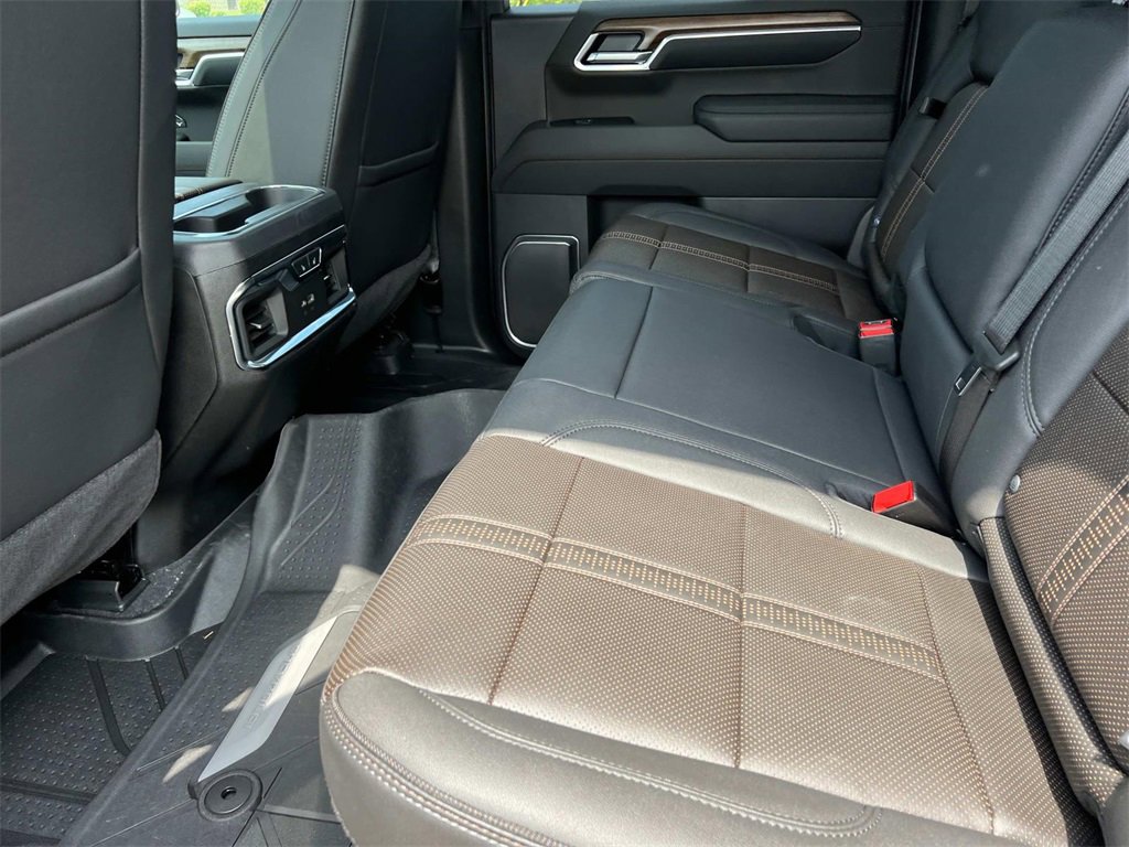 New 2026 Chevrolet Silverado 1500 High Country w/ High Country Premium Package image 9