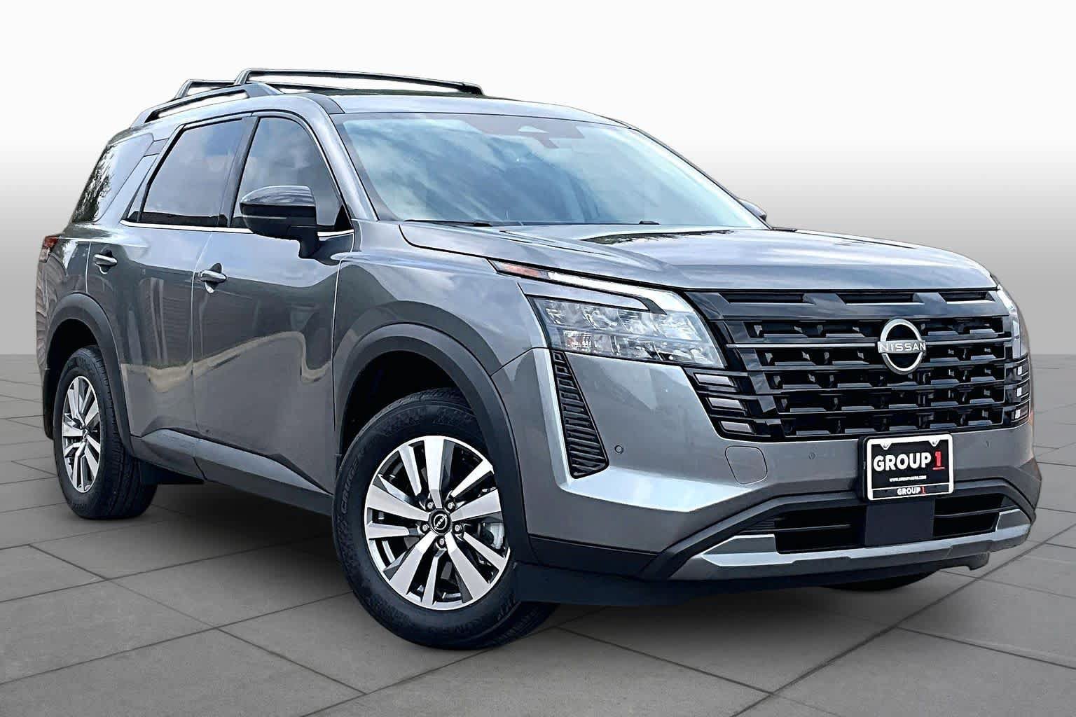 New 2026 Nissan Pathfinder SL FWD image 2