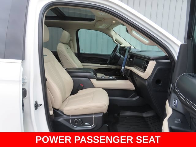 Used 2024 Ford Expedition Platinum AWD/4WD image 25