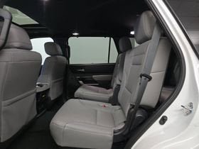 Used 2025 Toyota Sequoia Limited AWD/4WD image 9