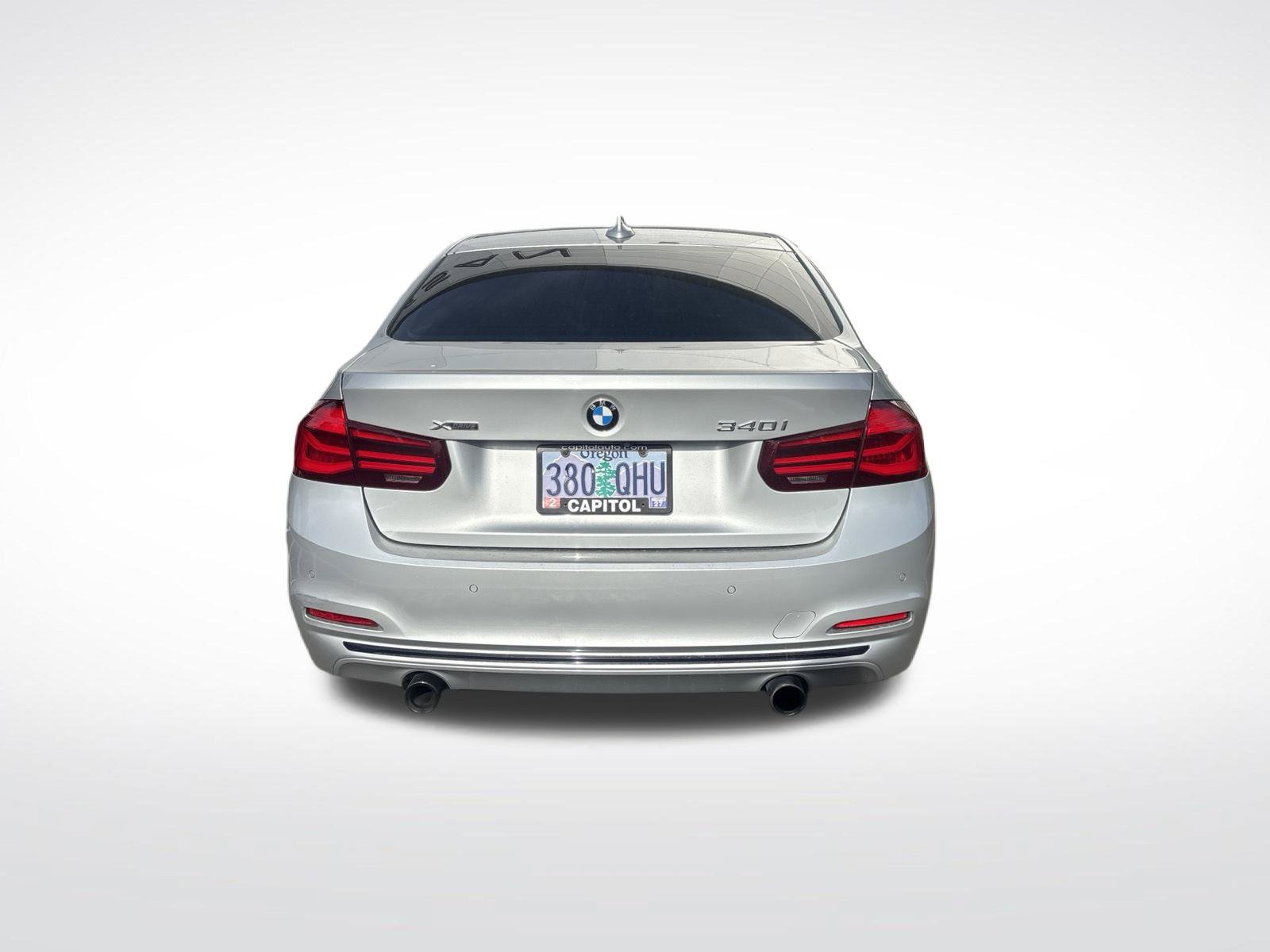 Used 2018 BMW 340i xDrive Sedan w/ Premium Package AWD/4WD image 4
