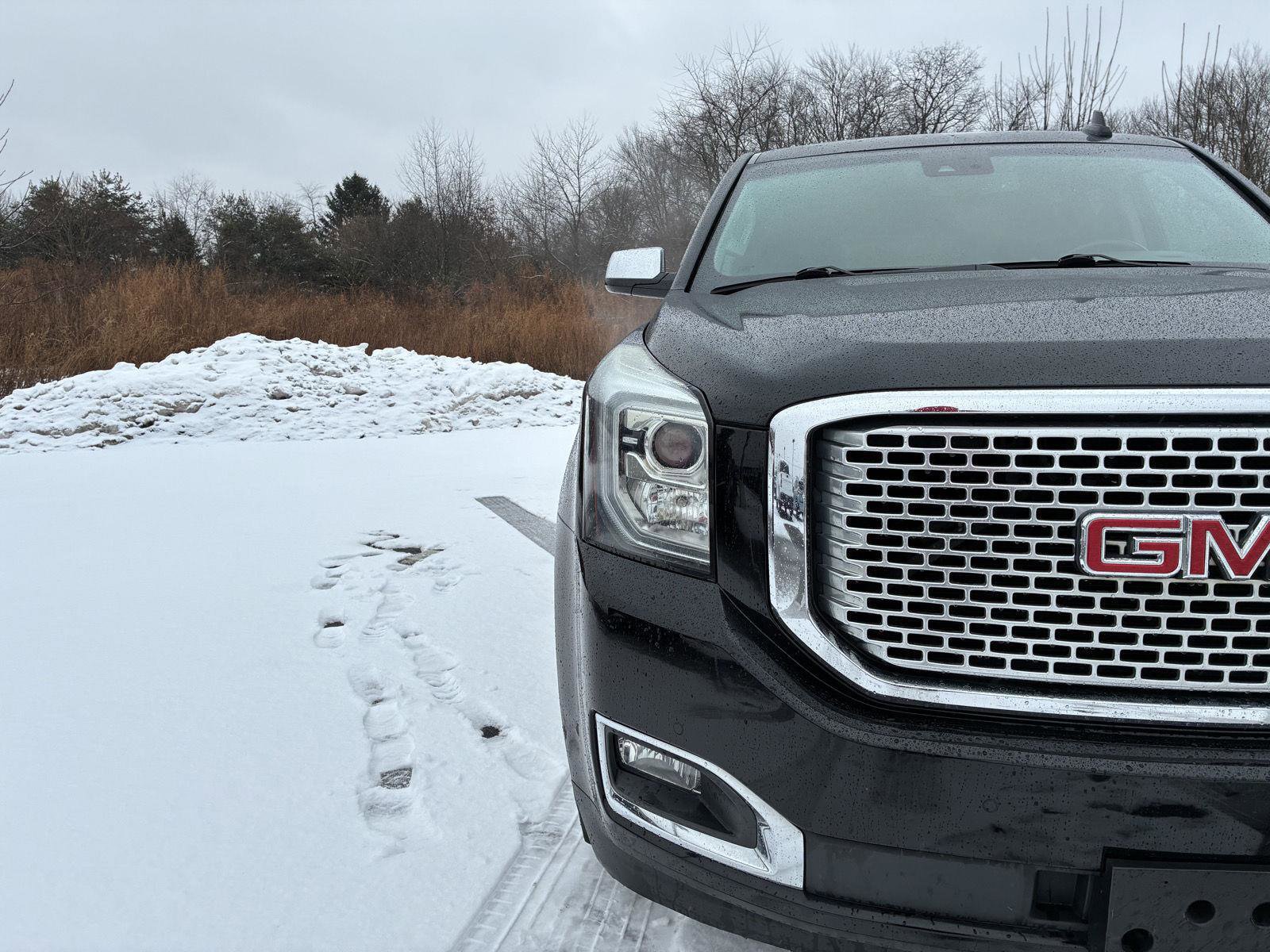 Used 2016 GMC Yukon Denali image 3