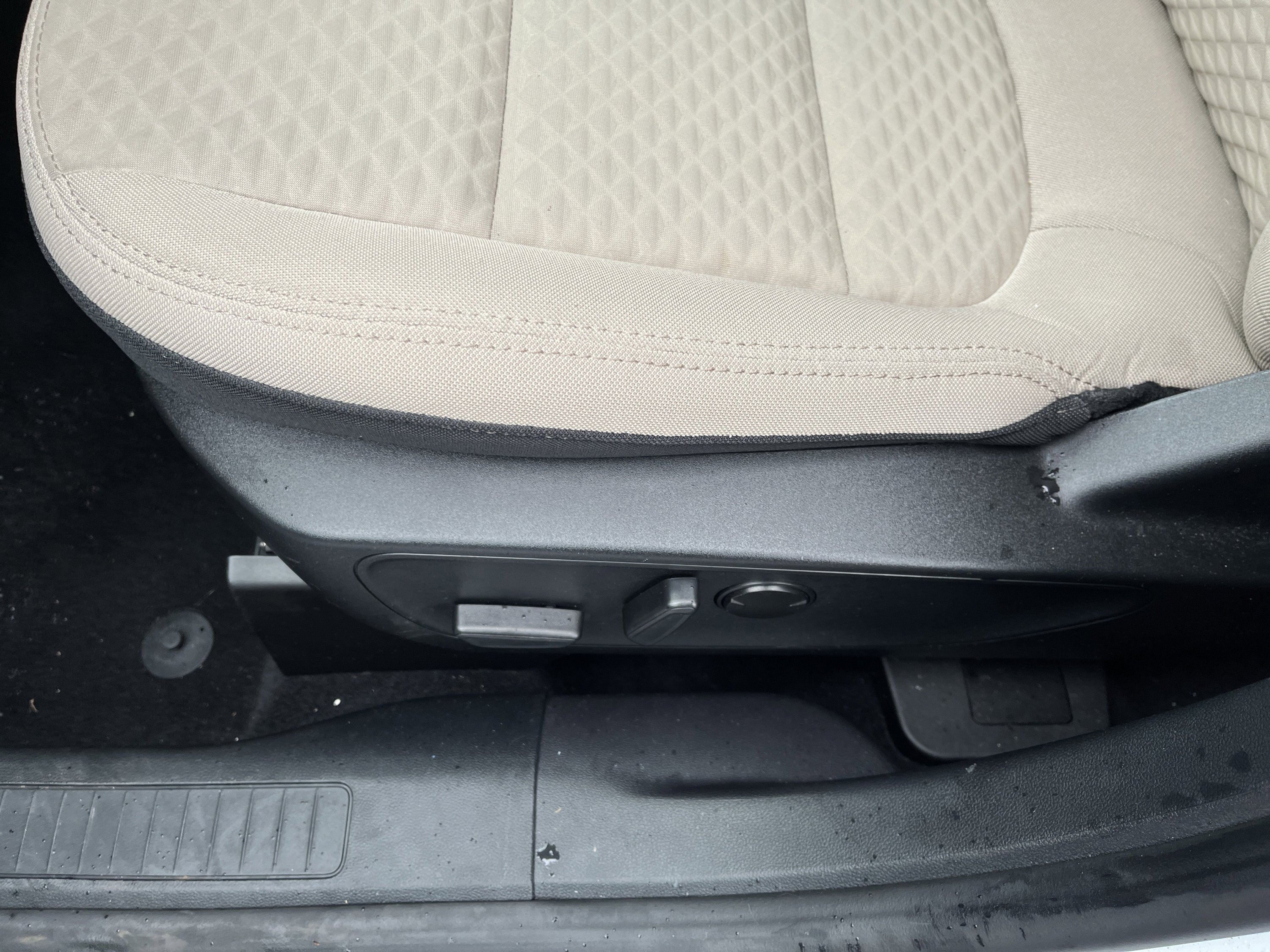 Used 2022 Ford Escape SE w/ Convenience Package image 28