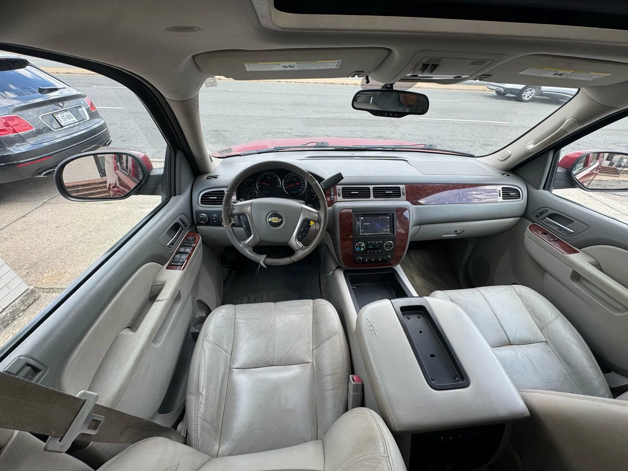 Used 2013 Chevrolet Suburban LT image 34