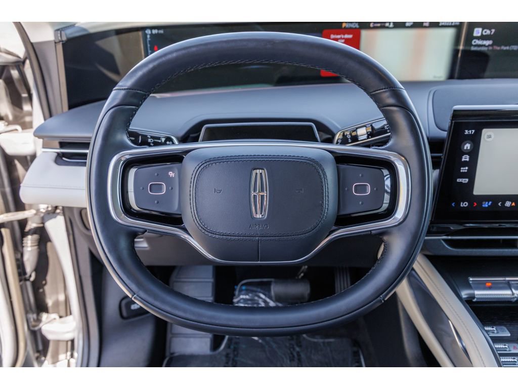 Used 2024 Lincoln Nautilus Reserve image 22