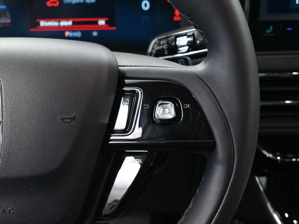 Used 2024 Lincoln Corsair Premiere image 28