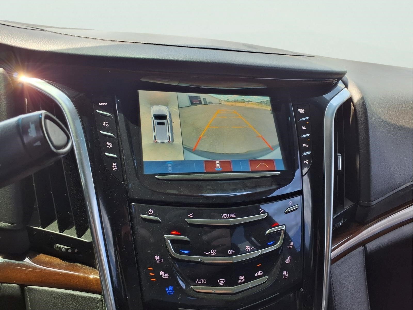 Certified 2019 Cadillac Escalade Luxury AWD/4WD image 22