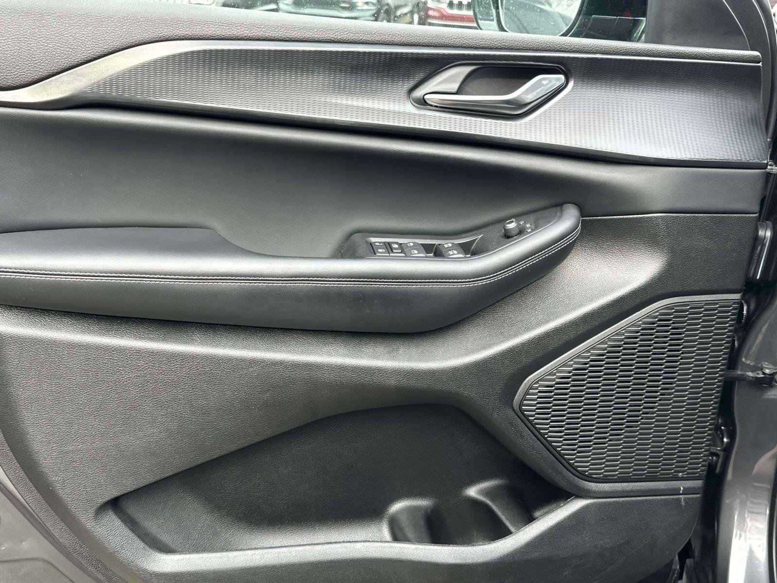 Used 2024 Jeep Grand Cherokee L Altitude image 18