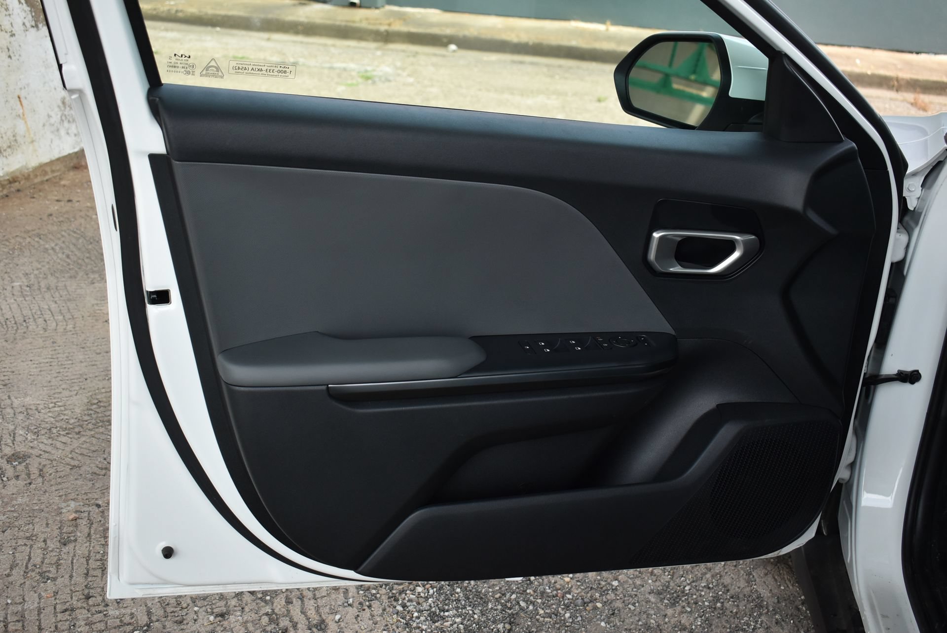 Used 2025 Kia K4 FWD image 12