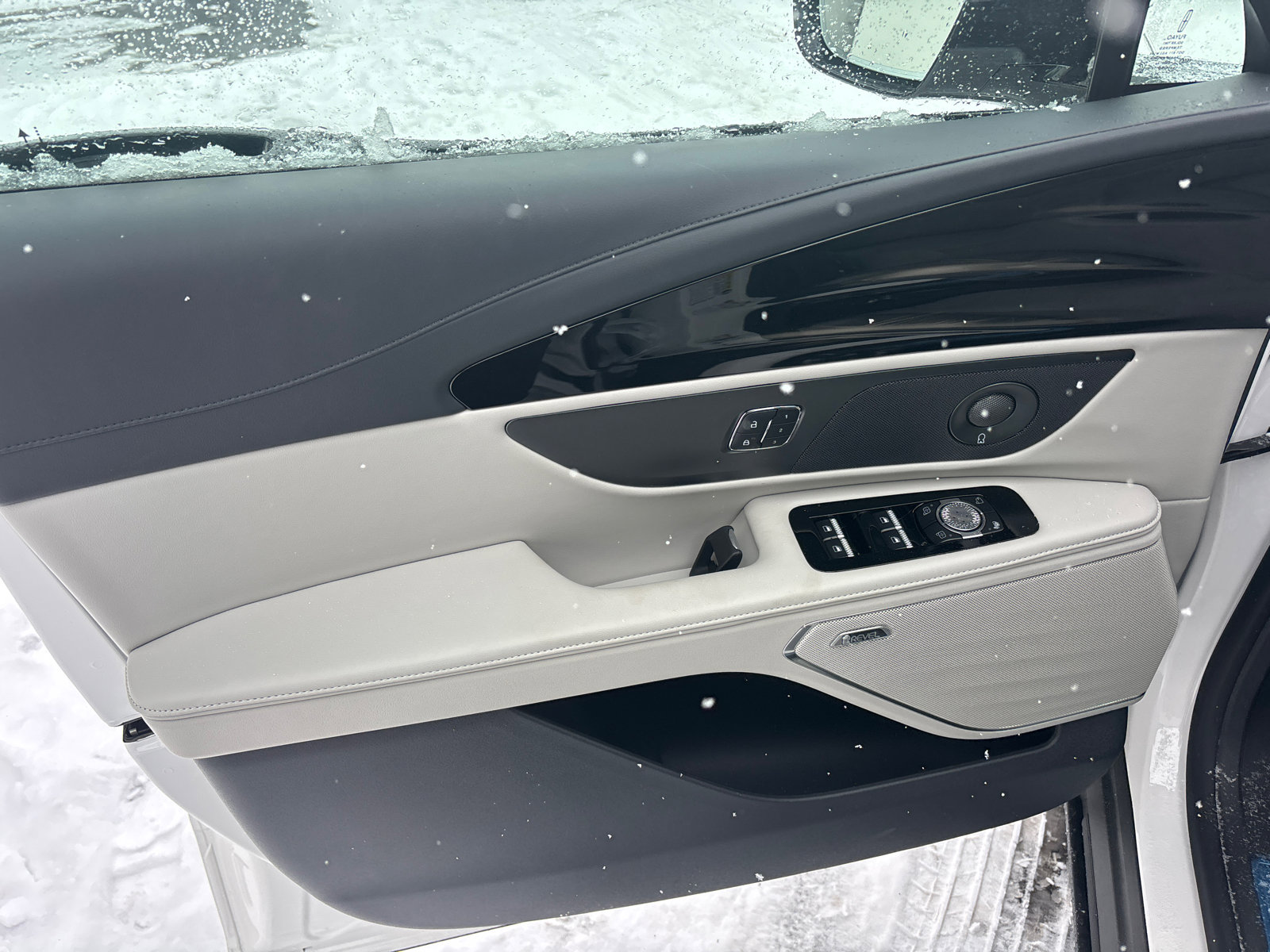 New 2026 Lincoln Nautilus Reserve AWD/4WD image 11