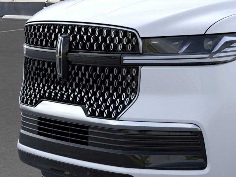 New 2026 Lincoln Navigator L Reserve AWD/4WD image 17