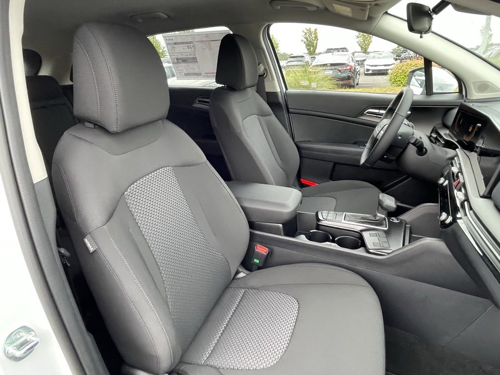 New 2026 Kia Sportage LX image 30